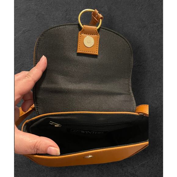 JJ Winters Ivy Versatile Crossbody Buttery Soft Genuine Leather Tan Handbag Bag - Picture 5 of 5